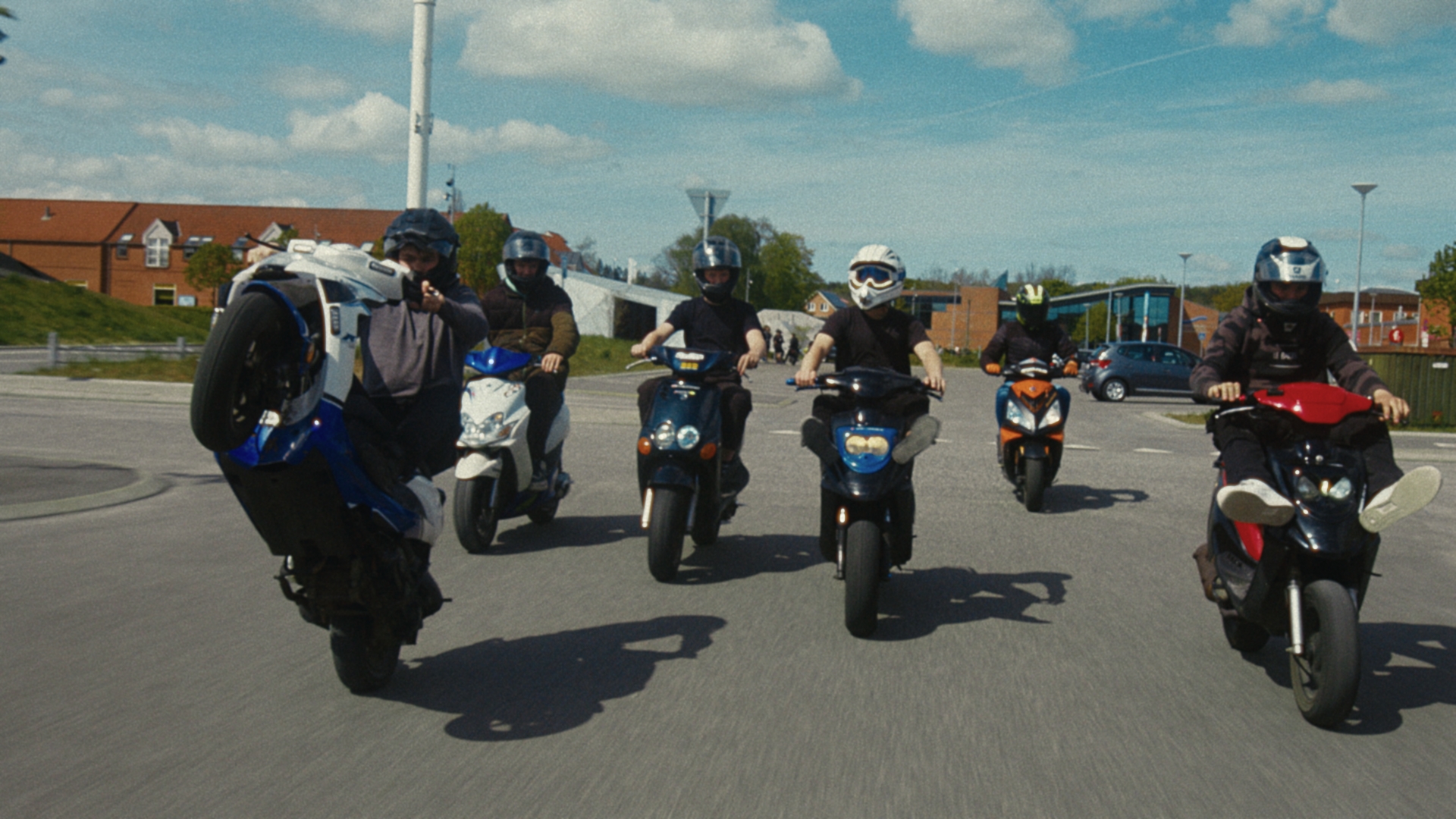 Read more about the article Sårbare unge finder fællesskab i filmsnak på Tobaksgaarden: FilmFyn og Assens Kommune styrker trivsel gennem kultur 